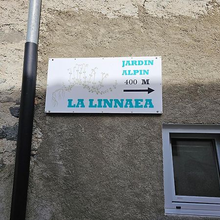 Bourg-Saint-Pierre : Le Cachet D'Antan Apartment Luaran gambar