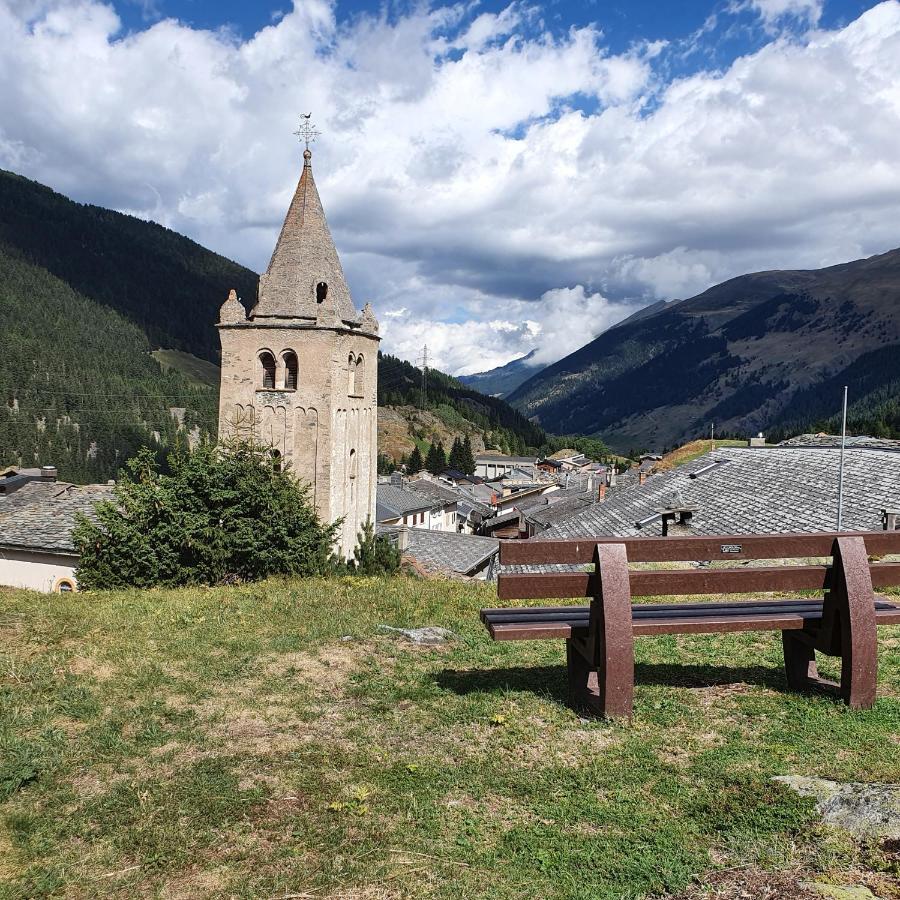 Bourg-Saint-Pierre : Le Cachet D'Antan Apartment Luaran gambar